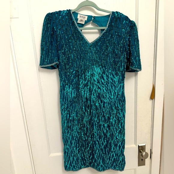 Vintage Puff Sleeve V-Neck Mini Dress with Sequins - Picture 1 of 10